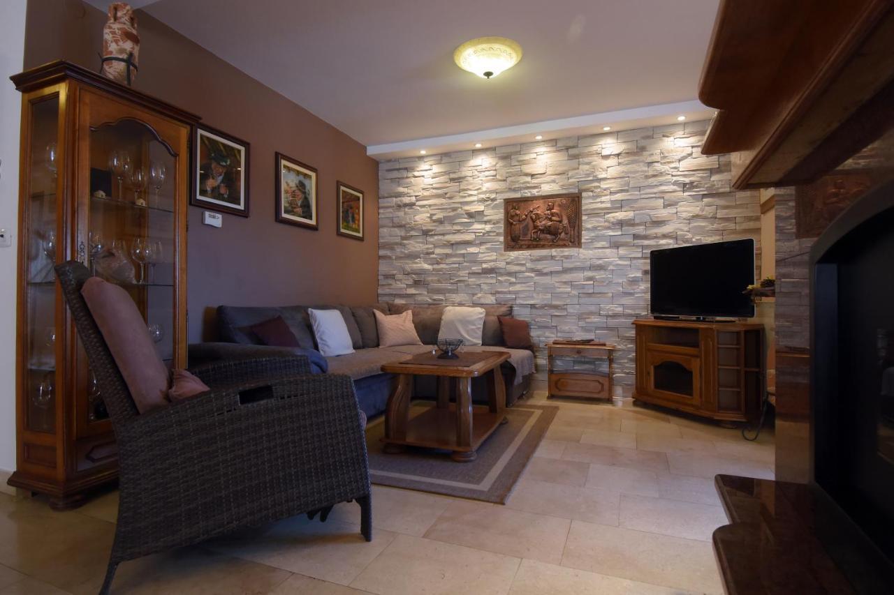 Appartamento Gallery Premium 99 Near Ammphiteatre With Garage 5 Days And More Gratis Pola Esterno foto