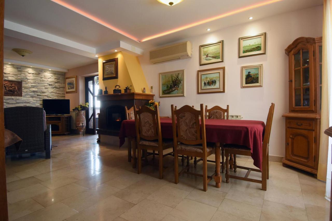 Appartamento Gallery Premium 99 Near Ammphiteatre With Garage 5 Days And More Gratis Pola Esterno foto